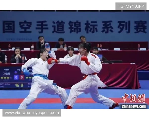 世界空手道系列赛，中国队首次晋级四强，世界空手道比赛