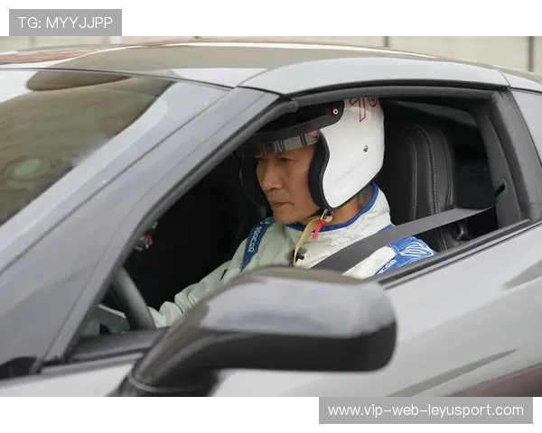 中国赛车手首次站上领奖台，创造历史突破，中国 赛车手